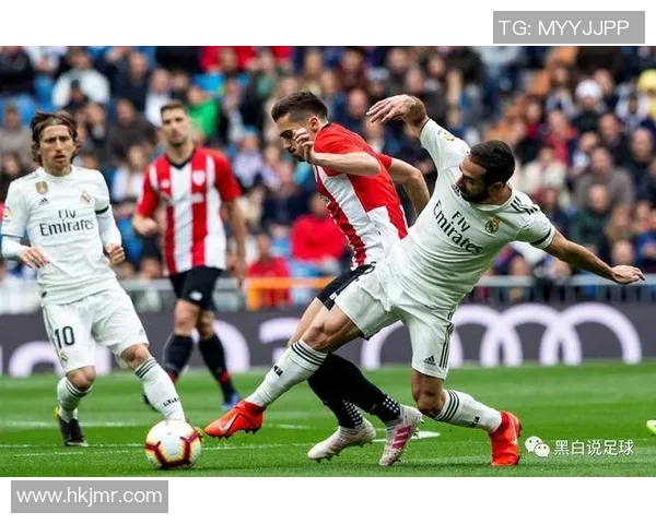 足球明星如何选择床铺助力休息与恢复提升竞技状态